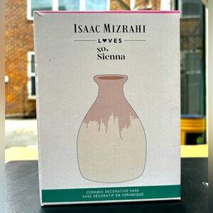 Isaac Mizrahi Loves xo, Sienna Ceramic Decorative Vase, Never Been Opened